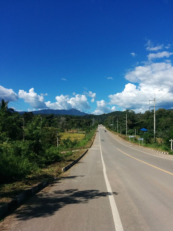 Road from Chiang Mai to Pai in Northern Thailand